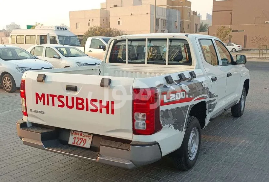 ميتسوبيشي L200 2025 بحريني جير عادي بنزين - الخبر