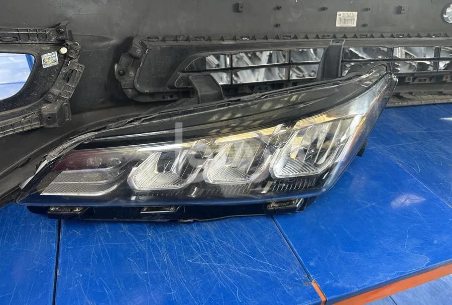 Avalon left lights original agency standard Touring 2019-2020-2023