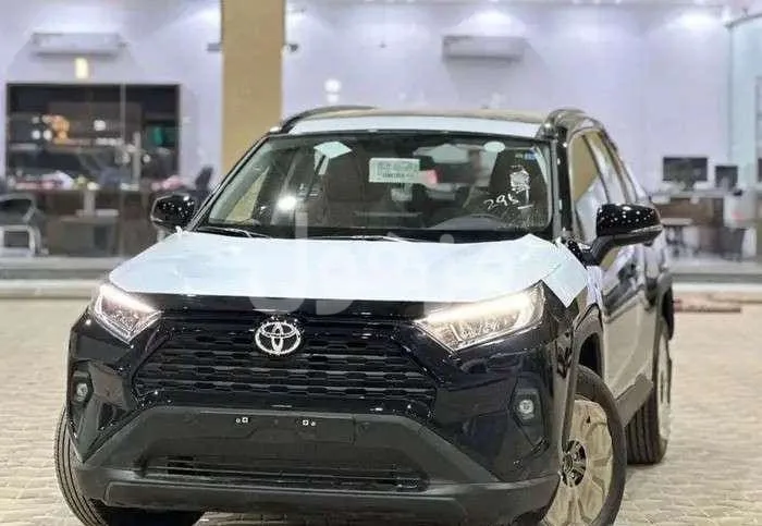 Toyota RAV4 2025 XLE AWD Sunroof - Dammam