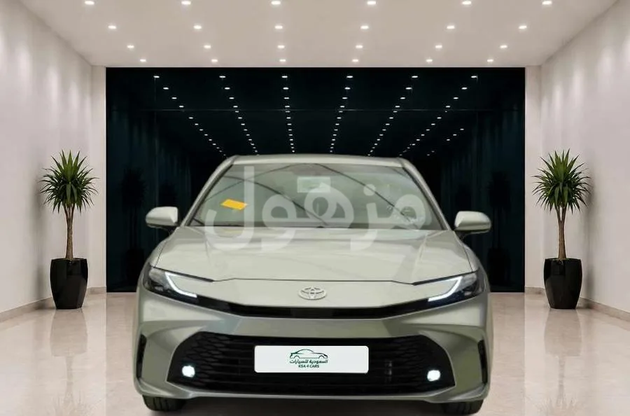 تويوتا كامري E بنزين 2026 جديد تماتيك - الرياض
