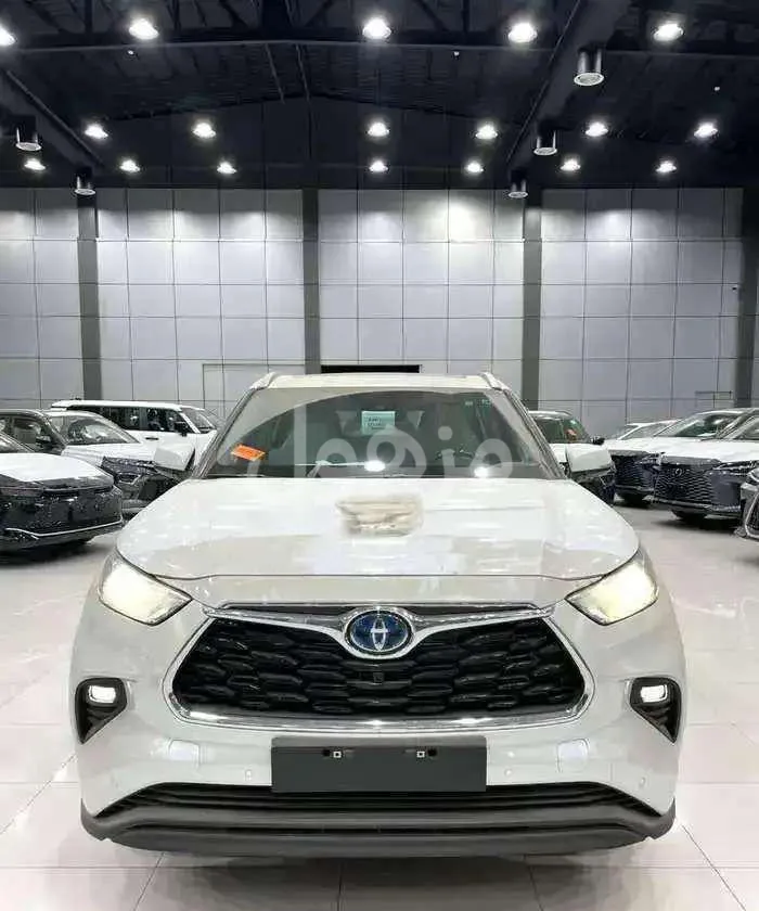 Toyota Highlander 2026 Hybrid, 7 Seats, Panoramic Roof - Riyadh