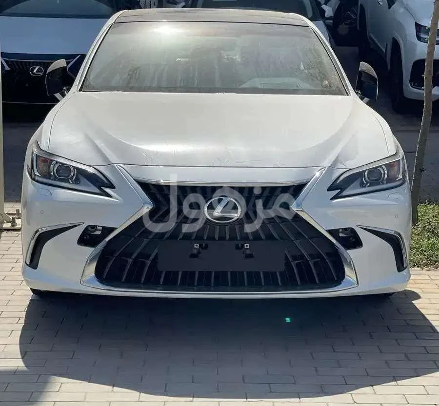 لكزس ES350 CC بريمي 2025 سقف بانوراما - الرياض