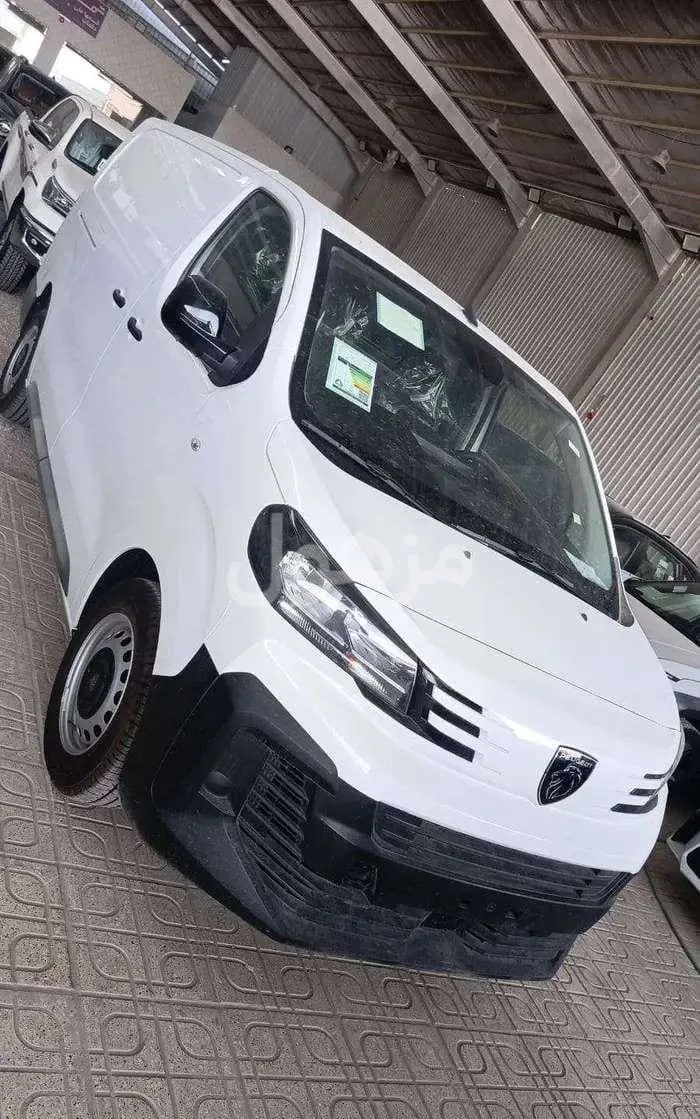 Peugeot Expert 2025, Cargo Diesel Automatic, KSA Shipping - Riyadh