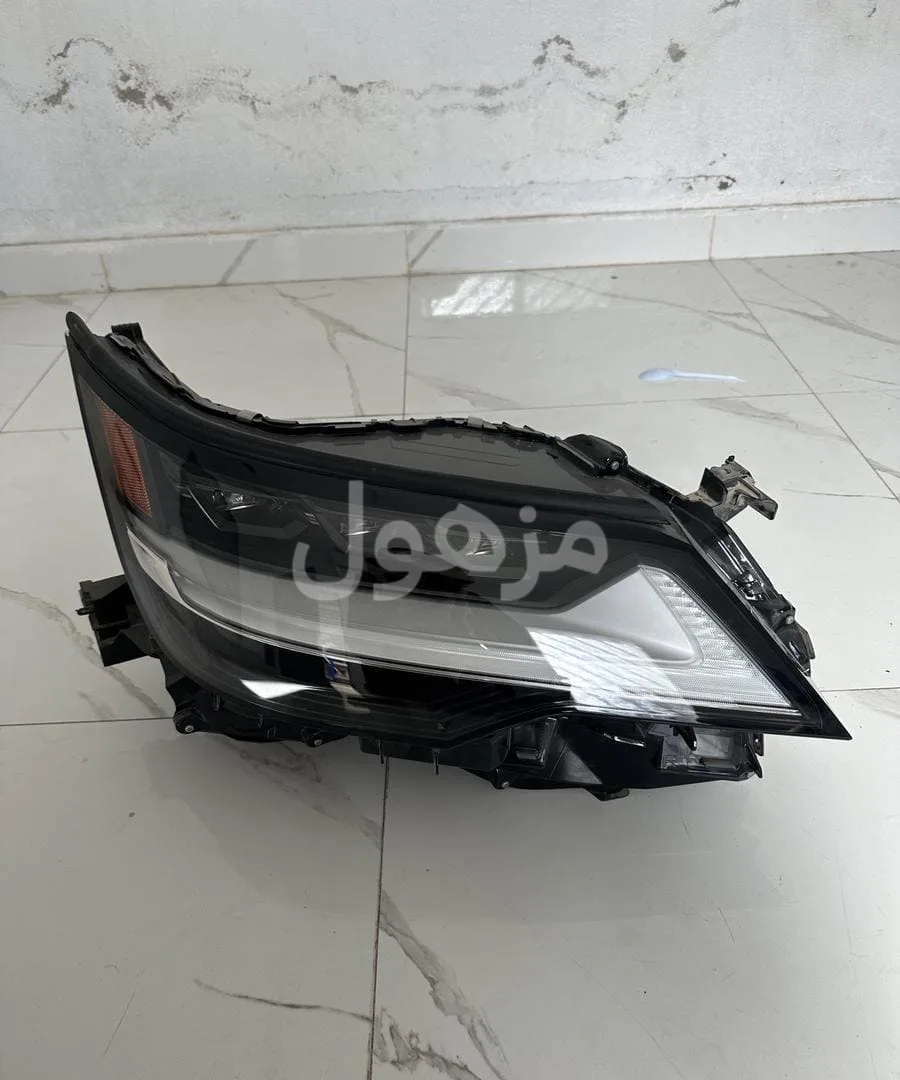 شمعه يمين جيب لكزسس 2023-2024اصلي