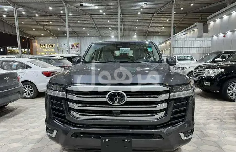 Toyota Land Cruiser GXR4 2026, Petrol, 4WD, Diff Lock - Riyadh