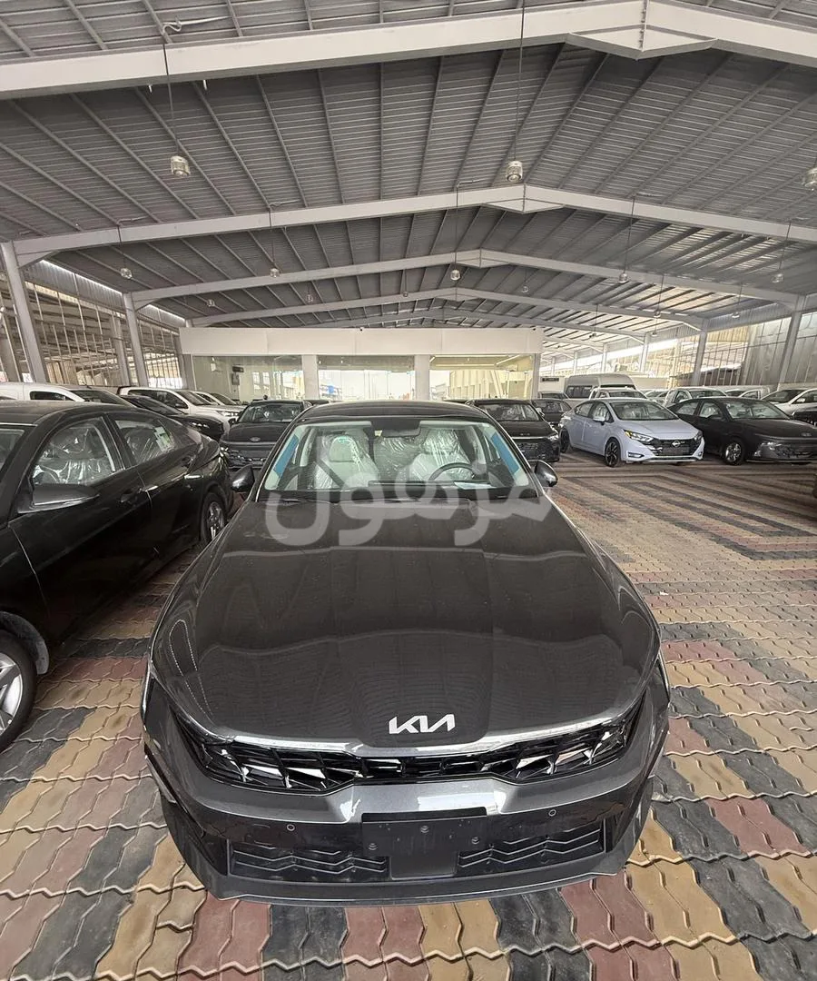 Kia K5 standard Al-Jabr upgraded model 2026 offers