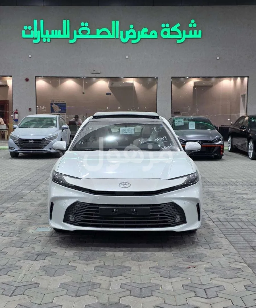 Toyota Camry 2026, Mid Option, Hybrid, CVT, Zero km - Riyadh