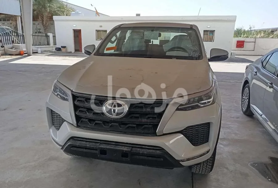 تويوتا فورتشنر GX2 2026 مثبت سرعة حساسات امامية وخلفية - الدمام
