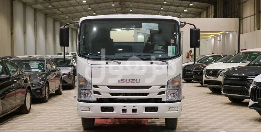 Isuzu Diana 6 ton 2025 long chassis load capacity 6 ton - Riyadh