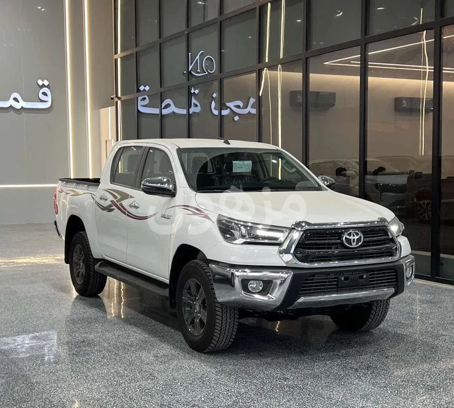 تويوتا هايلوكس GLXS 2026 دبل بنزين قير عادي - الرياض