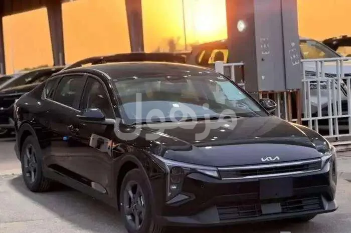 k4 مكينة 2.0 نص فل 2026 اقساط فقط كيا كي فور