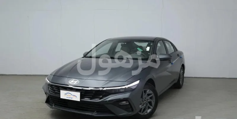 Hyundai Elantra 2.0 Smart 2026 and all specifications available