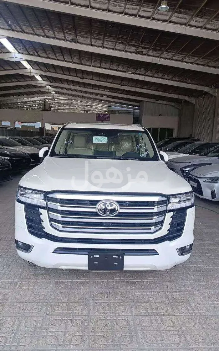 Toyota Land Cruiser GXR L4 2026, Petrol, Automatic - Riyadh