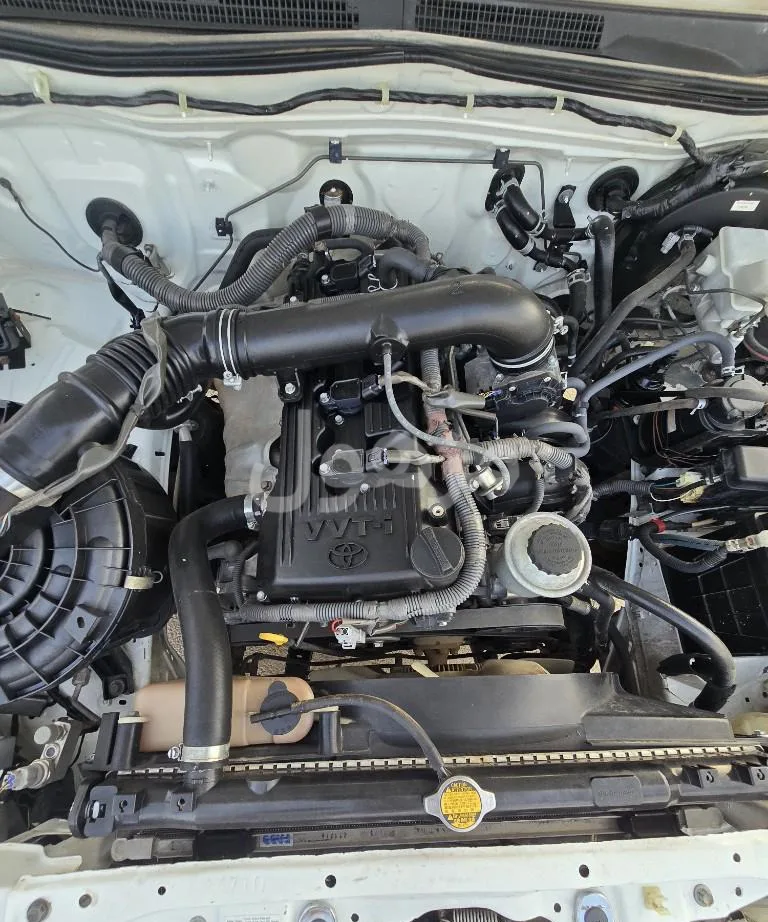 Hilux Innova engine, one-year warranty, 2014
