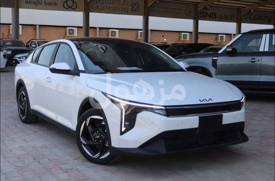 كيا K4 2026 نص فل شاشة معلومات متصله كاميرا خلفية - الدمام