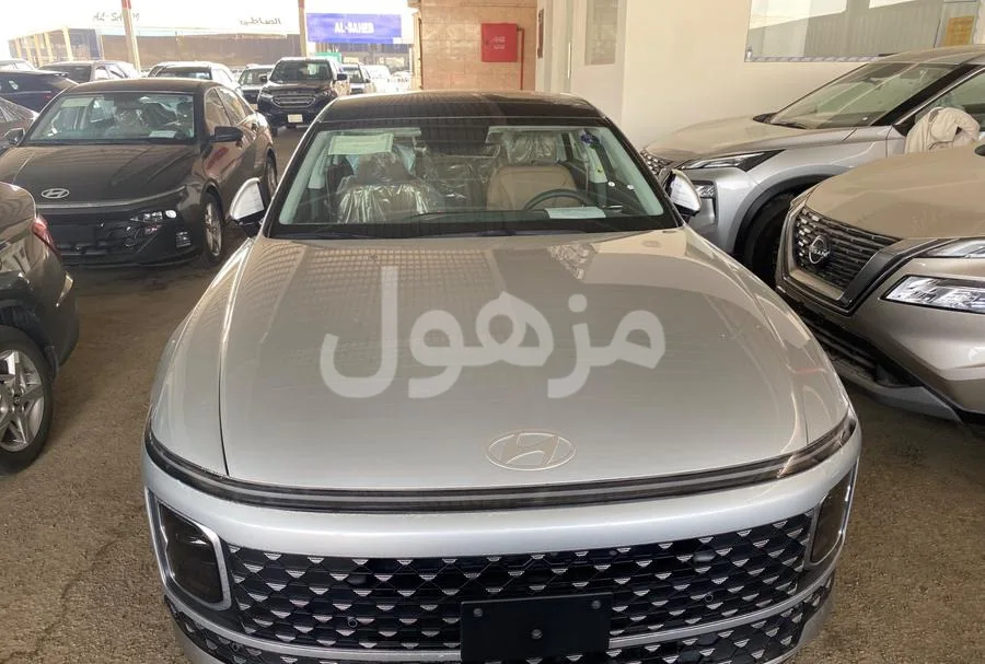 هيونداي ازيرا كلاسيك 2026 اصفار جلد وفتحة بانوراما - جدة