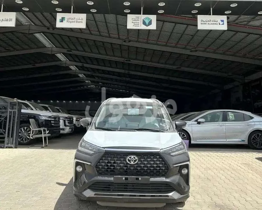 تويوتا فيلوز 2026 GLX جديدة بنزين قير CVT - الرياض