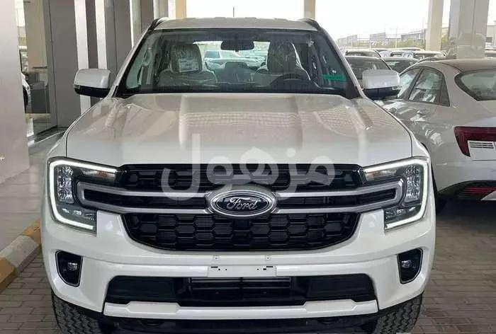 فورد ايفرست 2025 دبل قير اوتوماتيك 7 مقاعد - الرياض