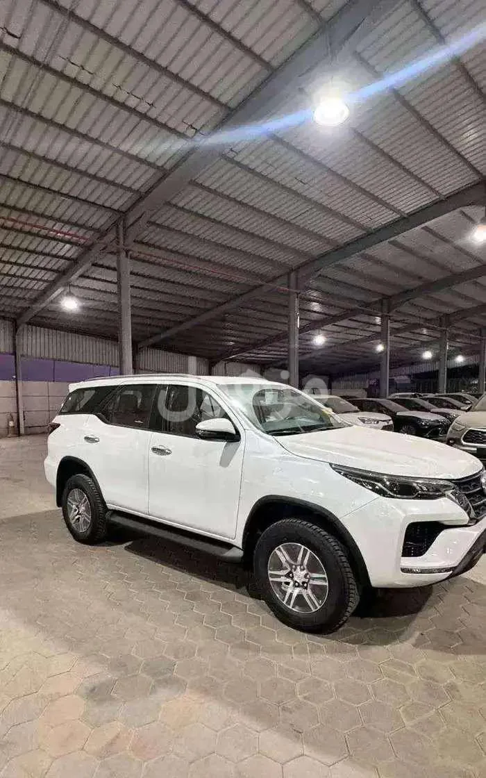 Toyota Fortuner VX1 petrol 2026