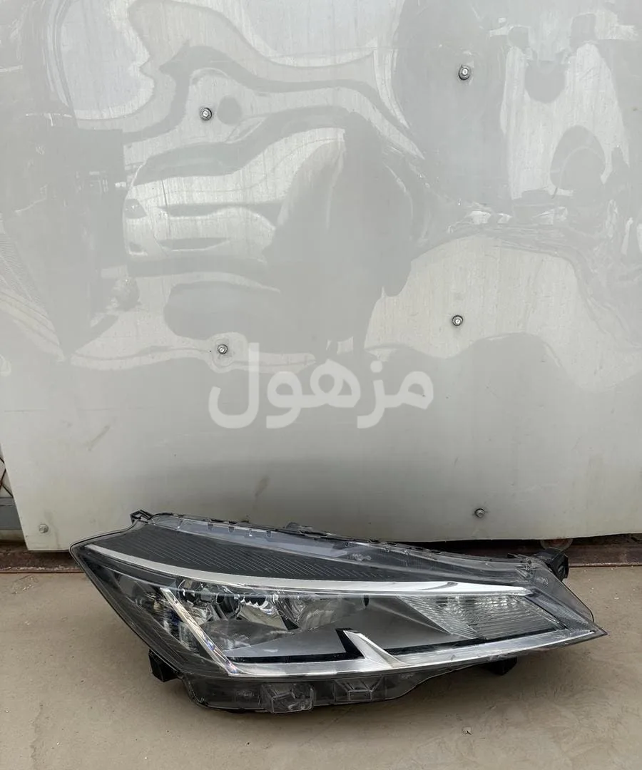 شمعات كيكس نيسان يمين ويسار اصلي وكاله 2021-2022-2023-2025