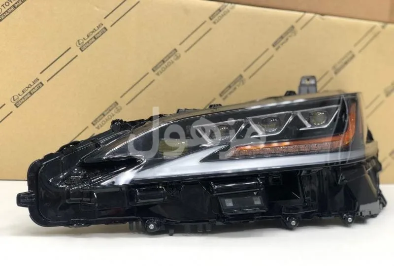 شمعه لكزس ES350 موديل 2020 ثلاث عدسات يسار