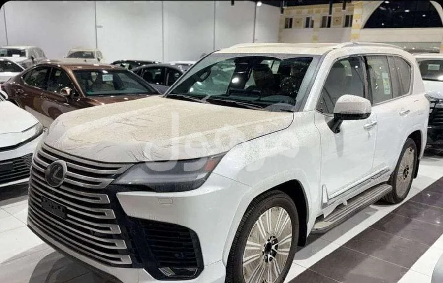 لكزس LX600BB 2026 جديد 7 مقاعد جلد فتحة سقف شاشات خلفية - الرياض