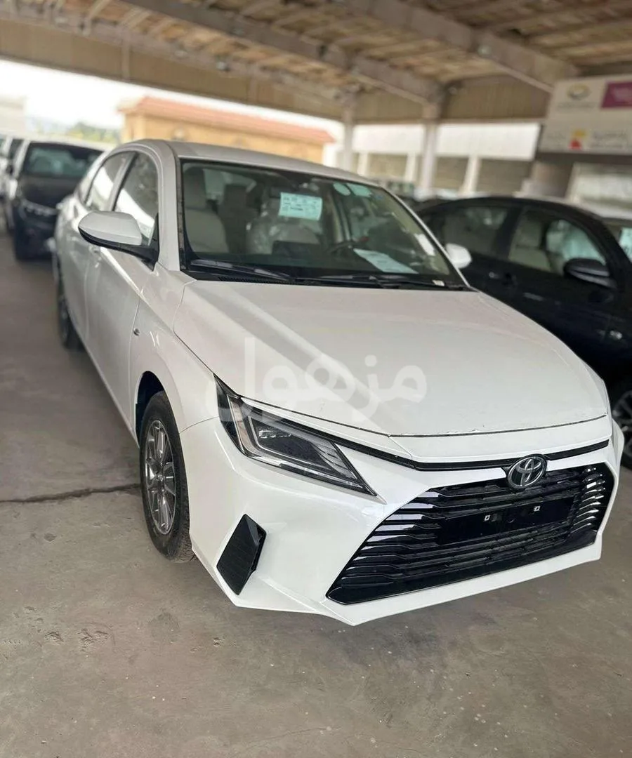 Toyota Yaris Y 2026 available, cash and instalments