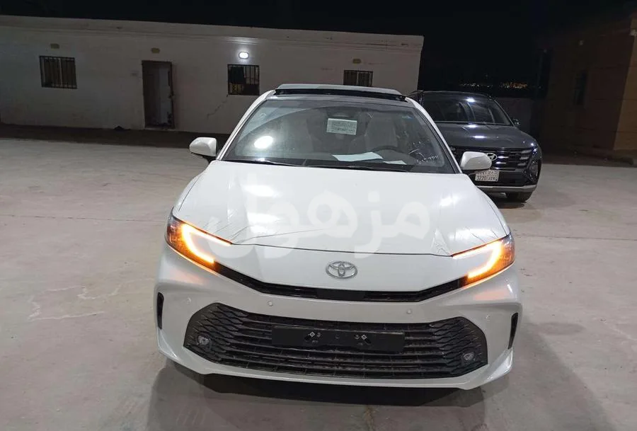 تويوتا كامري جراندي 2026 جديد سعودي فتحة سقف - الدمام