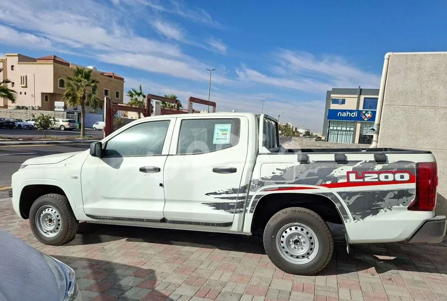 ميتسوبيشي L200 2025 بحريني غمارتين قزاز كهرب - الخبر