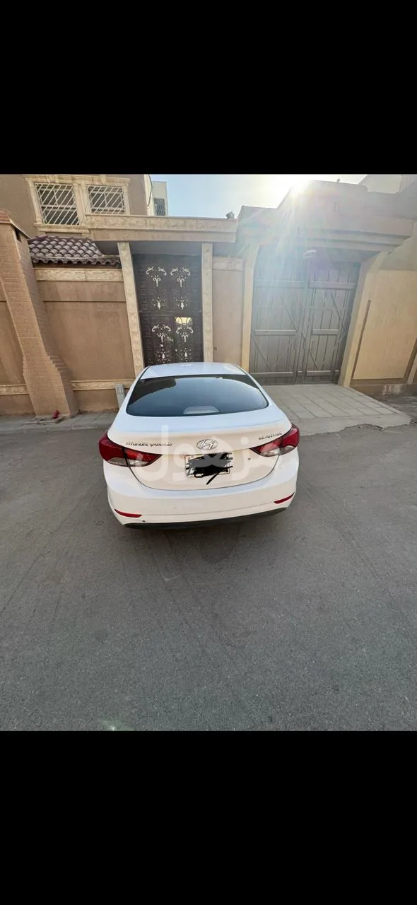Hyundai Elantra Smart 2016 used white automatic petrol Riyadh