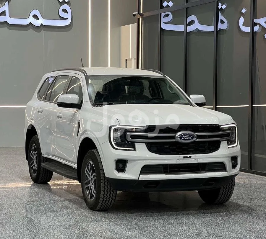فورد ايفرست XLS 2025 بنزين اوتوماتيك 7 مقاعد - الرياض