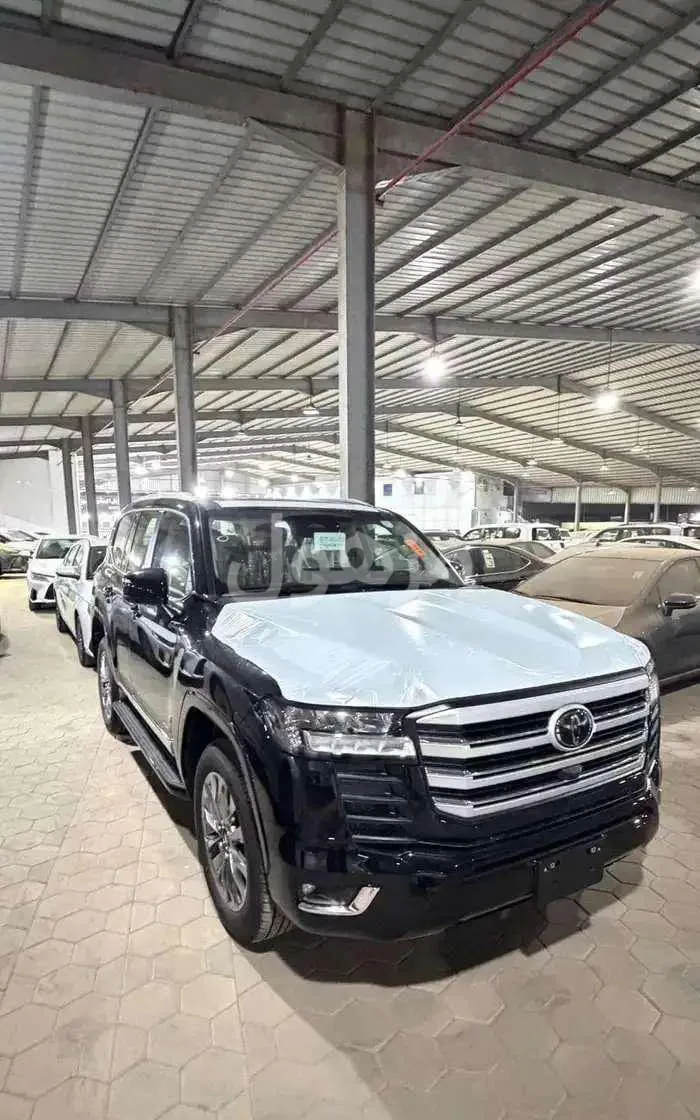 Toyota Land Cruiser GXR4 2026, Petrol, 4WD High and Low Range - Jeddah