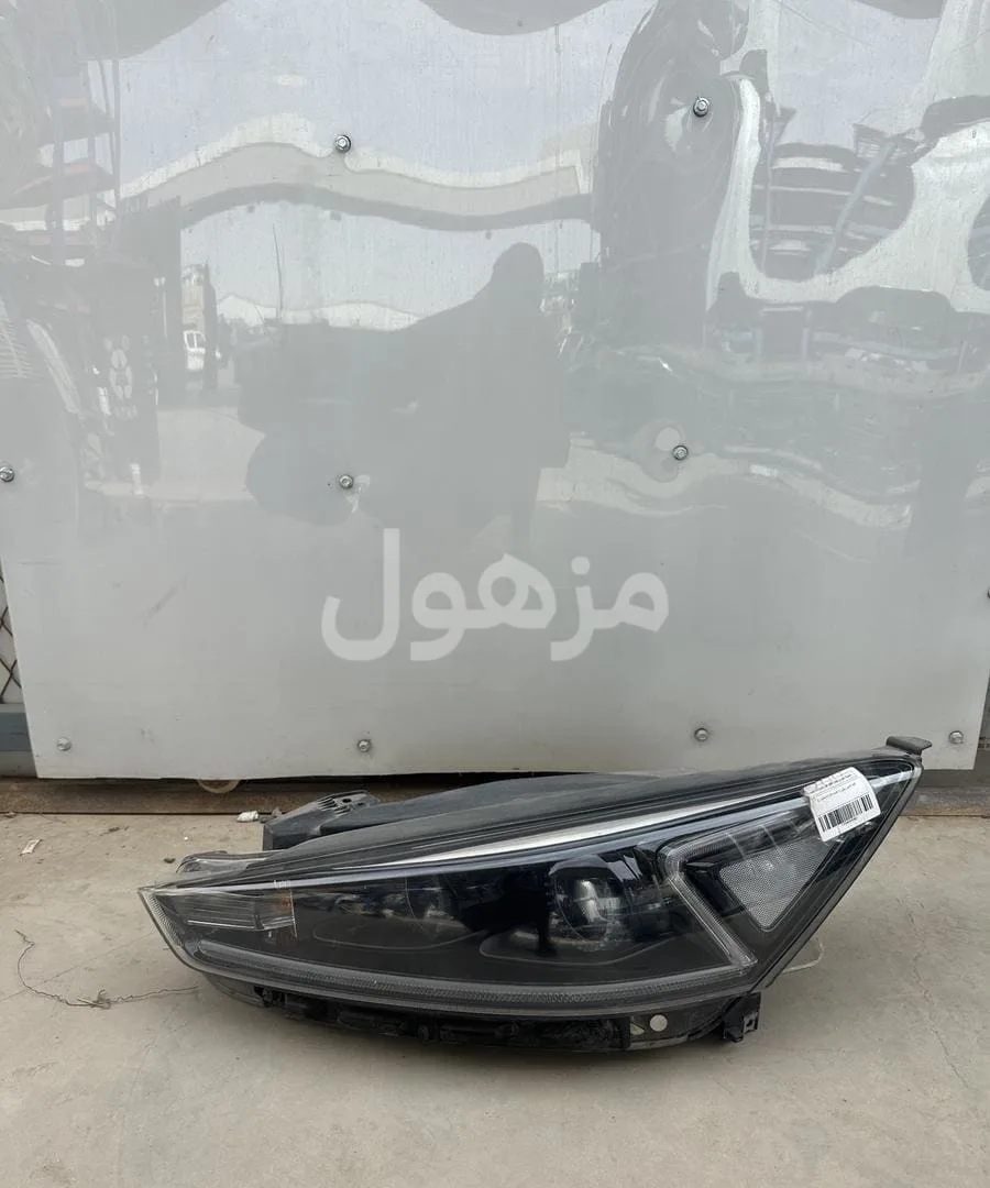 Left xenon headlight for Cadenza 2017-2018-2019-2020, original.
