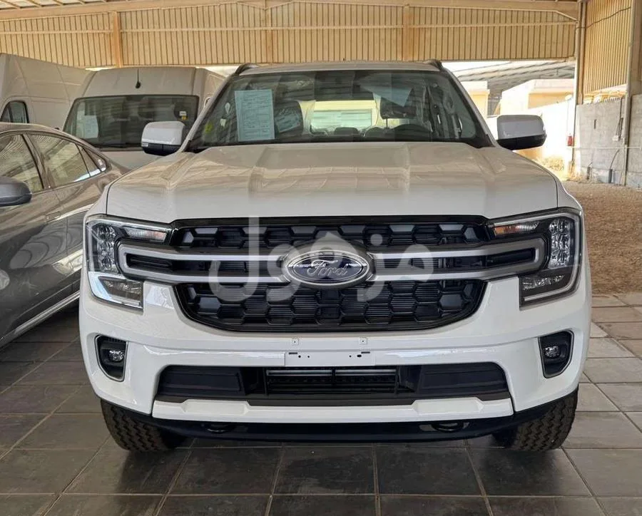 فورد ايفرست 2025 XLS جديد قير اوتوماتيك 10 سرعات - الدمام