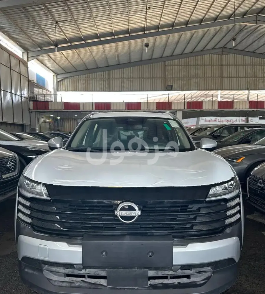 Nissan Kicks mid SV model 2025 cash and installments