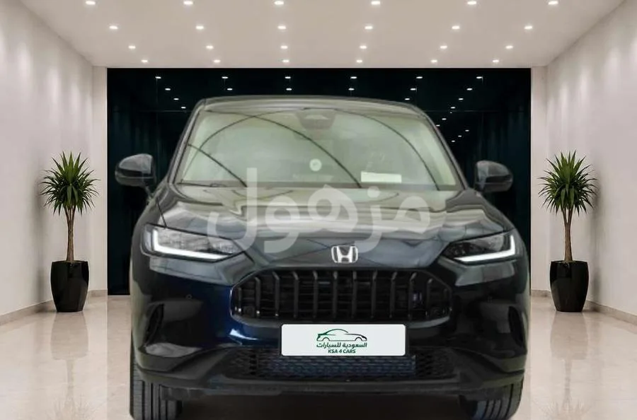 هوندا ZR.V 2025 ستاندر شاشة وكاميرا خلفية - الرياض