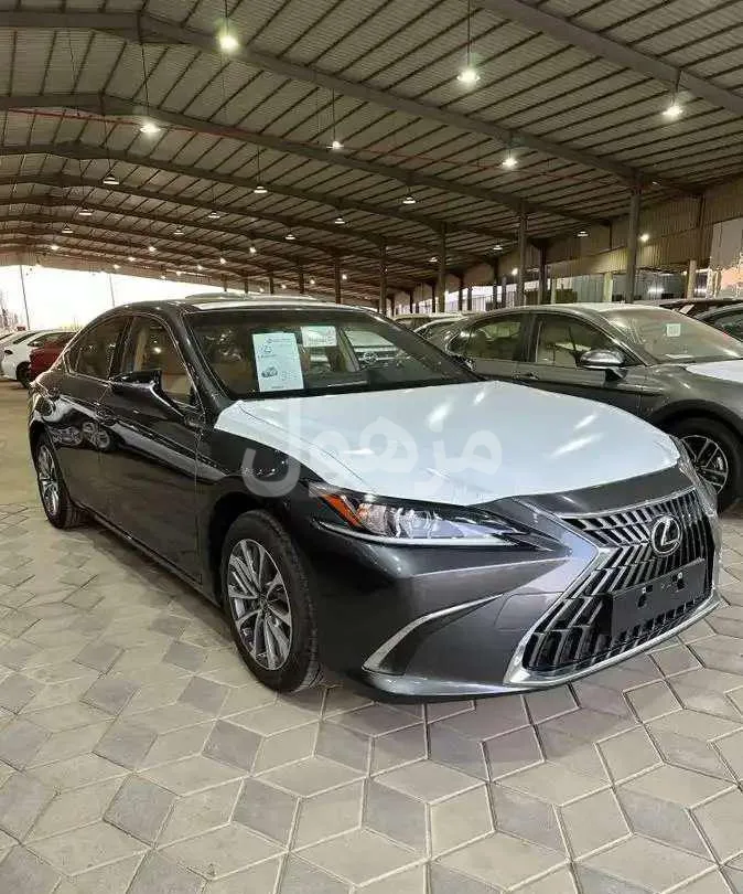 Lexus ES 250 2025, New, Dark Alloy Wheels, Front and Rear Sensors - Jeddah