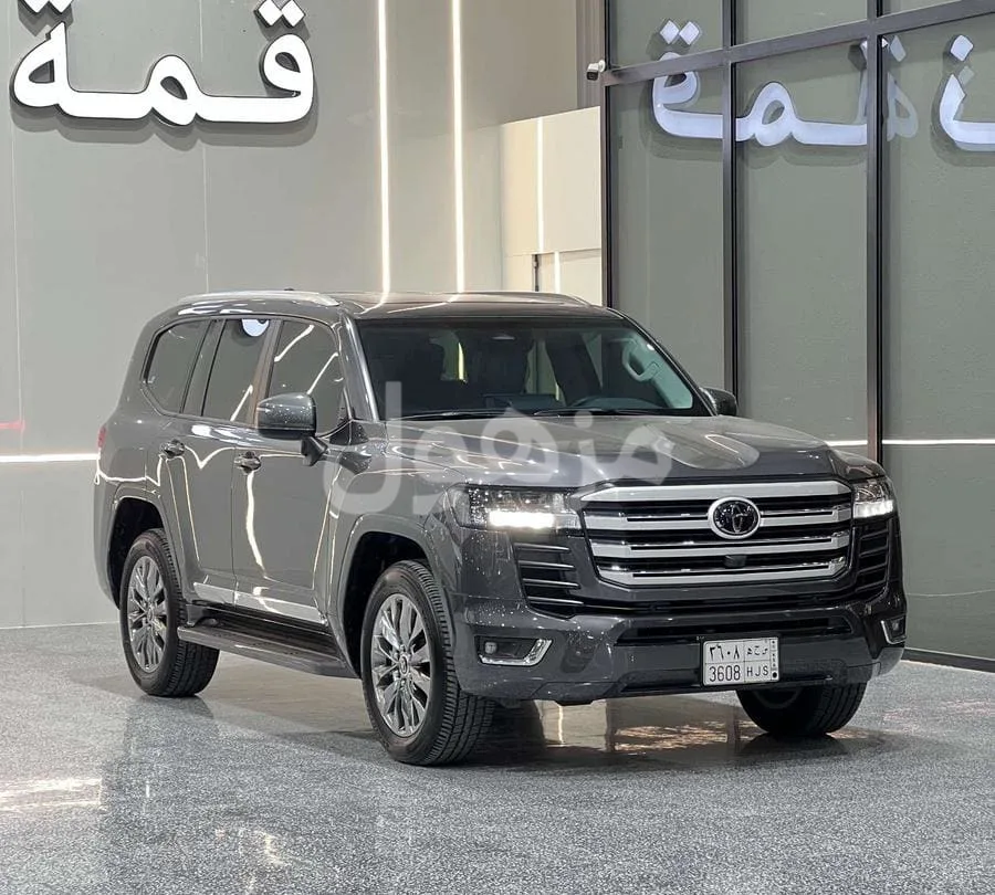 Toyota Land Cruiser 2026 GXR, 4WD, Petrol, 12,000 km - Riyadh