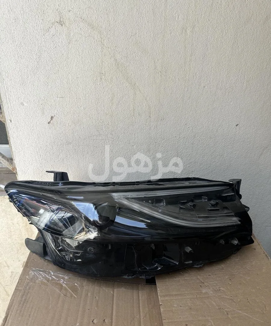 شمعة يمين كامري 2025 اصلي وكاله