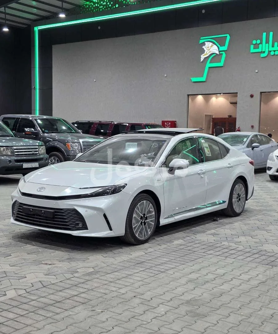 Toyota Camry 2026, Half Full Hybrid, Zero km, Saudi - Riyadh