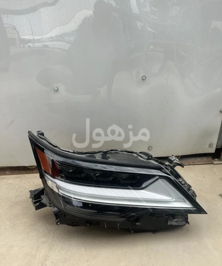 Lexus Jeep right headlight 2023-2024 genuine dealer