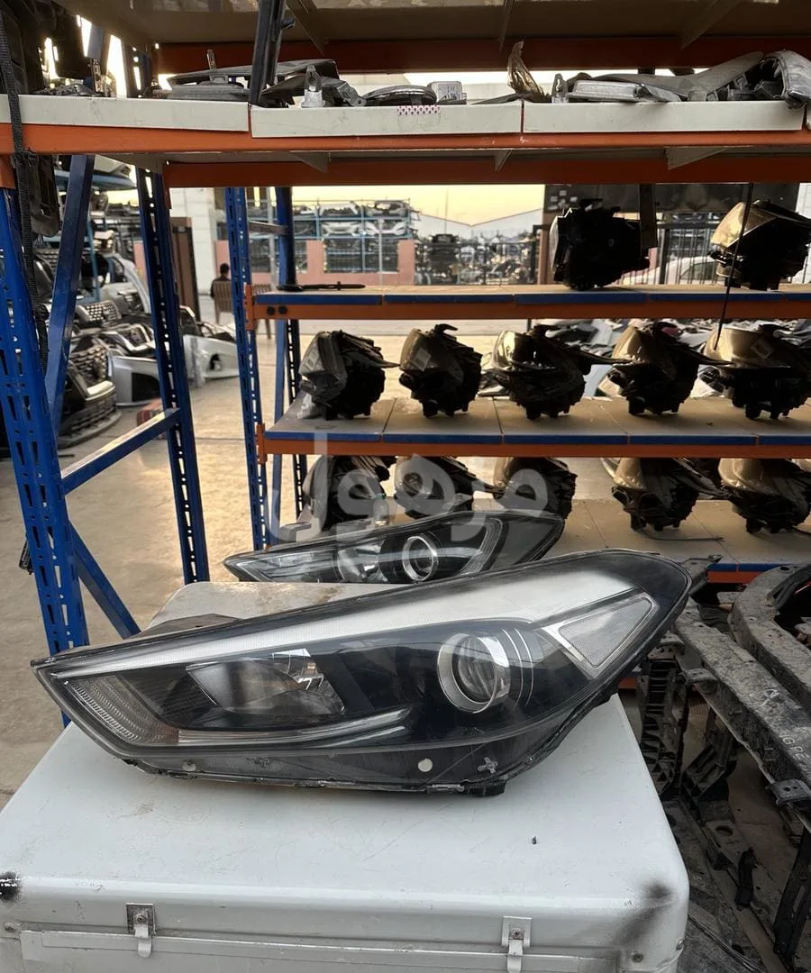Genuine dealer Hyundai Tucson 2016-2017-2018 headlight left