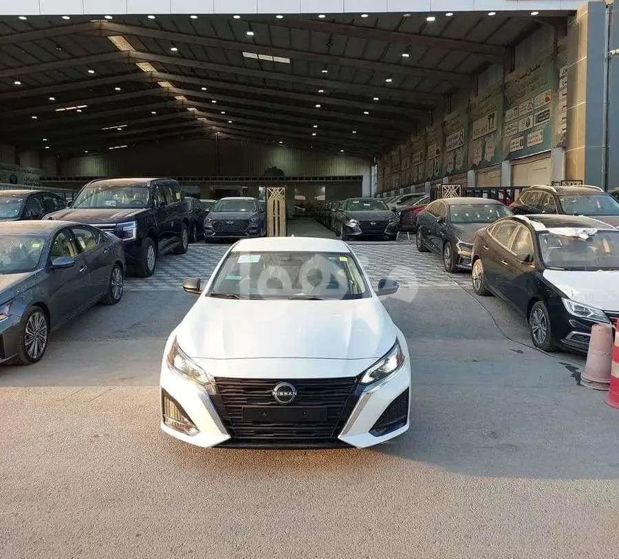 نيسان التيما 2026 ستاندر كاميرا خلفية وحساسات خلفية - الرياض