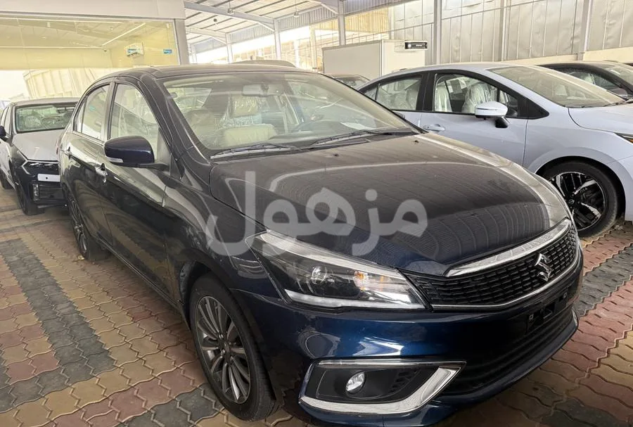سوزوكي سياز 2025 فل كامل جديد سعودي ضمان 5 سنوات - جدة