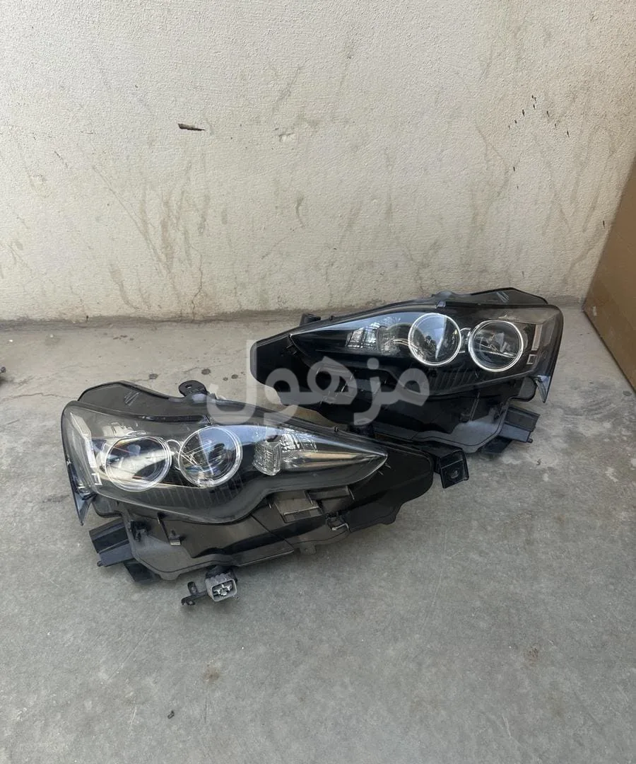 Lexus IS 350 headlights, model 2014-2015-2016-2017, original from the agency