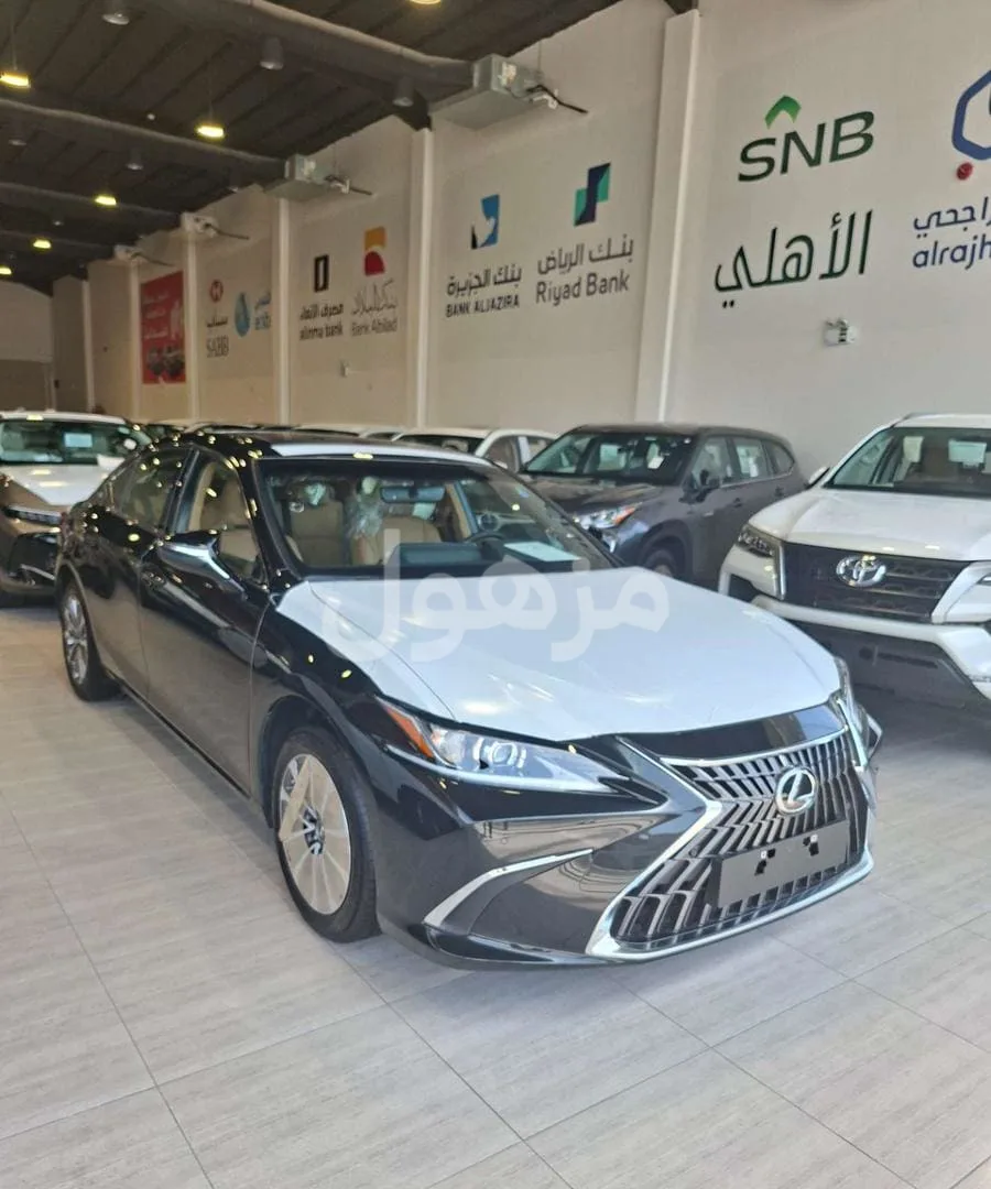 لكزس ES250 2025 جديدة فتحة سقف بنزين أوتوماتيك - الخبر