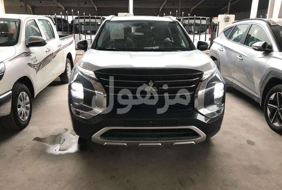 عرض مميز ميتسوبيشي اوتلاندر نص فل موديل 2025