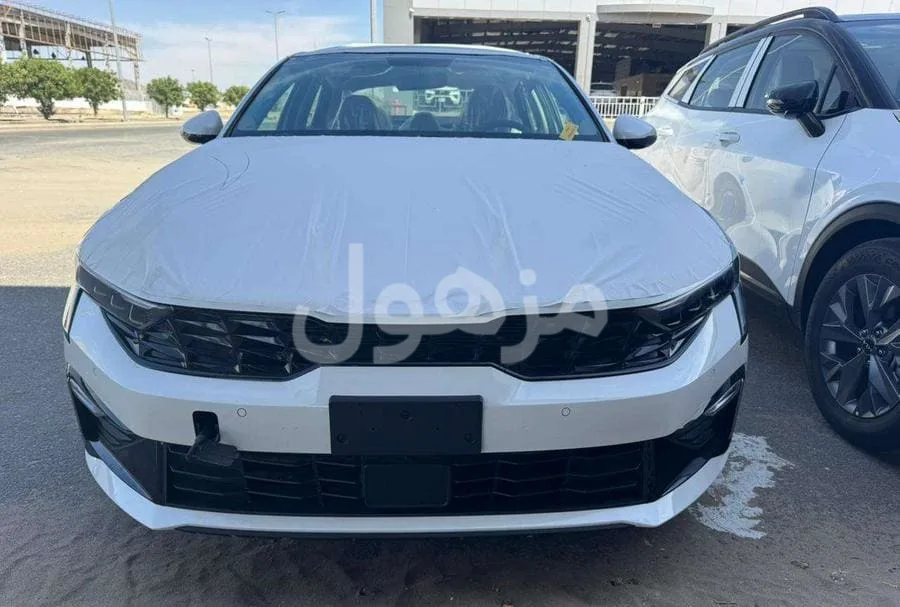 Kia K5 2026 Standard, Rear Camera, Sensors - Riyadh