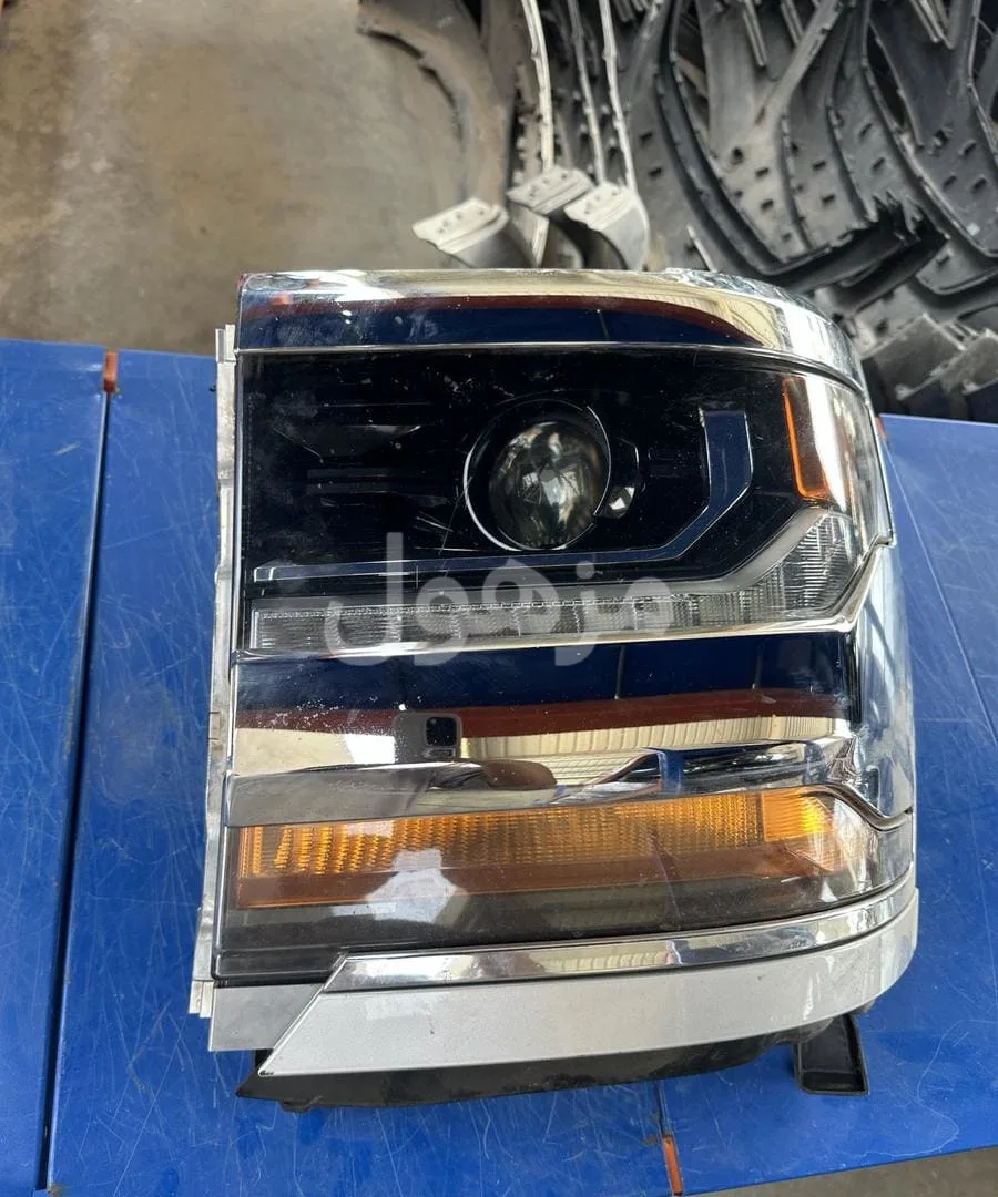 Genuine dealer left headlight for Silverado 2016-2017-2018
