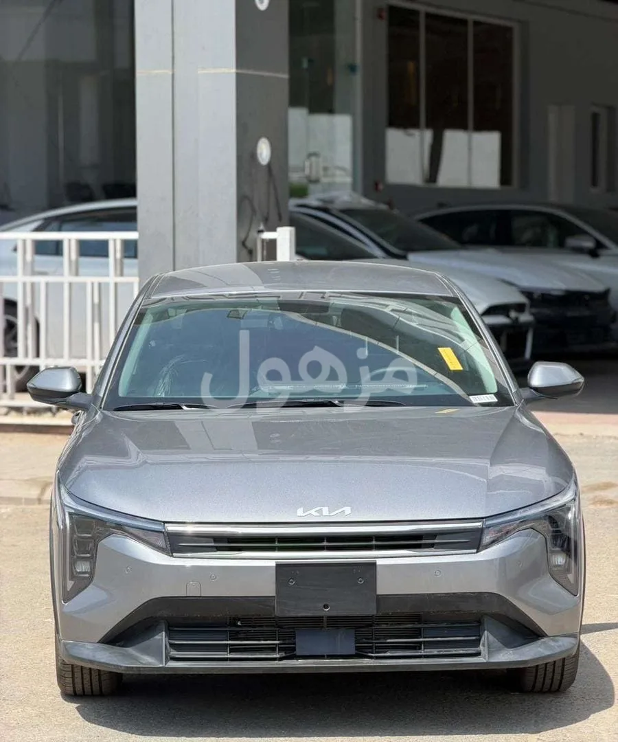 كيا كي 4 ستاندر مطور 2027 شاشة معلومات متصله كاميرا خلفية - الرياض